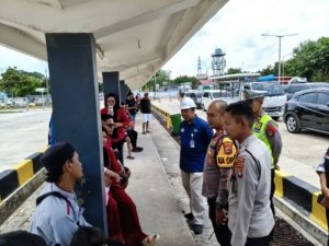 Kapolres Bangka Barat Tinjau Arus Balik, Pelabuhan Tanjung Kalian Kondusif Tanpa Kepadatan