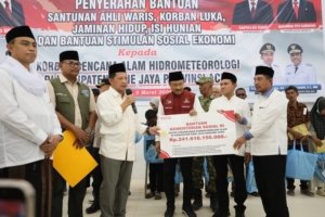 Pemerintah Kucurkan Bansos Tahap Pertama Rp878 Miliar bagi Warga Terdampak Bencana