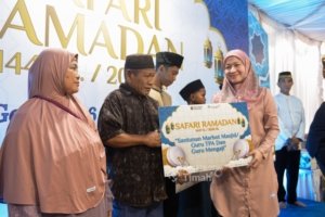 Peduli Pendidikan dan Ibadah, PT TIMAH Apresiasi Guru Ngaji dan Marbot Masjid dengan Bantuan