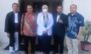 KBOBABEL.COM (PANGKALPINANG) — Sidang lanjutan perkara dugaan kelalaian medis yang menjerat dr Ratna Setia Asih kembali menghadirkan fakta krusial yang berpotensi menggeser arah pembuktian. Dalam persidangan di ruang Tirta Pengadilan Negeri Pangkalpinang, Kamis (16/4/2026), keterangan saksi ahli justru memperlihatkan bahwa kondisi pasien tidak sesederhana seperti yang dituduhkan dalam dakwaan.