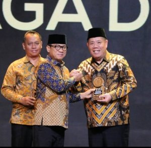 Babel Sabet Predikat Provinsi Terbaik Film Pendek Jaga Desa, Hidayat Arsani Terima Penghargaan