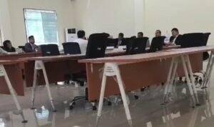 KBOBABEL.COM (PANGKALPINANG) — Pelaksanaan sidang etik profesi oleh Majelis Disiplin Profesi (MDP) Kementerian Kesehatan di Provinsi Kepulauan Bangka Belitung, Senin (20/4/2026), menuai sorotan tajam. Sidang yang digelar di lingkungan Dinas Kesehatan tersebut bahkan disebut sebagai “persidangan sesat” oleh pihak teradu karena dinilai melanggar prosedur hukum yang berlaku.