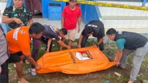 Warga Namang Dikejutkan Penemuan Pemuda Tewas Tergantung di Podium Stadion