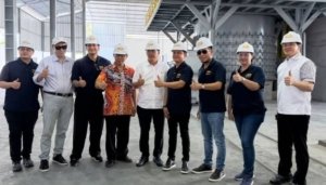 KBOBABEL.COM (SUNGAILIAT) — Pemerintah Kabupaten Bangka menunjukkan komitmennya dalam mendukung pertumbuhan investasi daerah dengan menghadiri peresmian pabrik pengolahan dan pemurnian bijih timah (smelter) milik PT Mitra Bangka Semesta di Kawasan Industri Jelitik, Sungailiat, Jumat (24/4/2026).