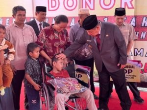 Setahun Pimpin Babel, Hidayat Arsani Salurkan Bantuan Sosial dan Gelar Bakti Sosial