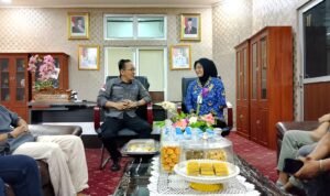 KBOBABEL.COM (PANGKALPINANG) — Suasana hangat penuh keakraban mewarnai audiensi Dewan Pimpinan Daerah Persatuan Jurnalis Siber (PJS) Bangka Belitung bersama jajaran DPC PJS Kota Pangkalpinang dengan Wakil Wali Kota Pangkalpinang, Dessy Ayutrisna, Rabu (20/05/2026).