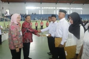 Wali Kota Pangkalpinang Lantik RT/RW 2026–2031, Tekankan Pelayanan dan Tanggung Jawab kepada Warga