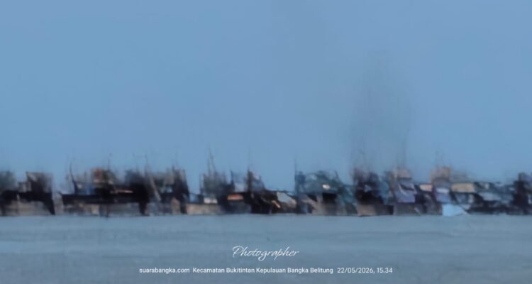 KBOBABEL.COM (PANGKALPINANG) – Polemik aktivitas tambang ponton TI Rajuk-Tower di kawasan Laut Pasir Padi kembali menjadi sorotan publik. Setelah muncul pemberitaan yang menyebut seorang warga bernama Ded sebagai koordinator aktivitas penambangan di area yang disebut berada di luar IUP PT Timah Tbk, bantahan keras langsung disampaikan pihak yang dituding. Sabtu (23/5/2026)