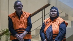 Kasus LNG Pertamina, Hari Karyuliarto dan Yenni Andayani Dihukum 4,5 dan 3,5 Tahun