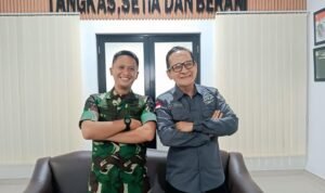 KBOBABEL.COM (NAMANG, BANGKA TENGAH) — Komitmen membangun sinergi antara insan pers dan Tentara Nasional Indonesia (TNI) kembali diperkuat melalui audiensi yang digelar Pengurus Dewan Pimpinan Daerah (DPD) Pro Jurnalismedia Siber (PJS) Bangka Belitung bersama jajaran Dewan Pimpinan Cabang (DPC) PJS Kota Pangkalpinang di Markas Batalyon Infanteri (Yonif) 147, Desa Jelutung, Kecamatan Namang, Kabupaten Bangka Tengah, Kamis (4/6/2026).