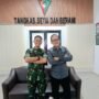 KBOBABEL.COM (NAMANG, BANGKA TENGAH) — Komitmen membangun sinergi antara insan pers dan Tentara Nasional Indonesia (TNI) kembali diperkuat melalui audiensi yang digelar Pengurus Dewan Pimpinan Daerah (DPD) Pro Jurnalismedia Siber (PJS) Bangka Belitung bersama jajaran Dewan Pimpinan Cabang (DPC) PJS Kota Pangkalpinang di Markas Batalyon Infanteri (Yonif) 147, Desa Jelutung, Kecamatan Namang, Kabupaten Bangka Tengah, Kamis (4/6/2026).