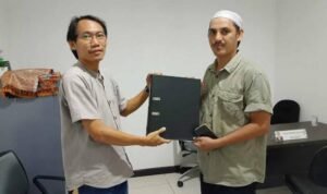 IMG-20260612-WA0337 KBOBABEL.COM (PANGKALPINANG) – Permintaan maaf yang disampaikan Komisi Informasi (KI) Provinsi Kepulauan Bangka Belitung kepada Edi Irawan yang disalahartikan, terkait tidak tersedianya rekaman elektronik dan transkrip verbatim persidangan sengketa informasi publik menjadi bahan perdebatan baru di ruang publik. Sabtu (12/6/2026)