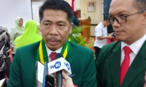 IMG_20260613_210429 KBOBABEL.COM (PANGKALPINANG) – Ketua Ikatan Dokter Indonesia (IDI) Cabang Pangkalpinang Periode 2026–2029, dr. Idil Fitri, Sp.OG, menegaskan komitmennya untuk memperkuat profesionalisme, perlindungan, serta solidaritas dokter dalam menghadapi berbagai tantangan dunia kesehatan yang semakin kompleks.
