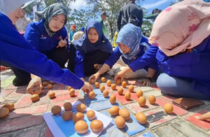 Tradisi Peh Cun Kembali Digelar, Ribuan Telur Berdiri Ramaikan Pantai Pasir Padi Pangkalpinang
