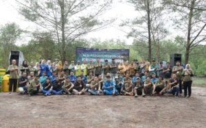 Peringati Hari Lingkungan Hidup, PLTU Bangka dan Pemkab Tanam 500 Bibit Bakau di Pantai Takari