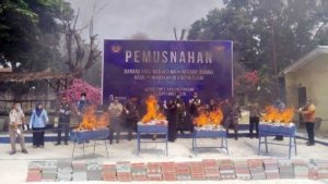 Gempur Rokok Ilegal, Bea Cukai Tanjungpandan Musnahkan 140.356 Batang dan 16,5 Liter MMEA