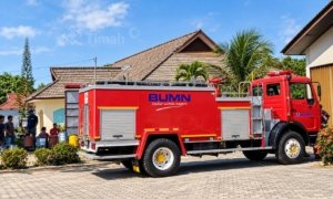 PT TIMAH Kerahkan Mobil Damkar dan Tim Rescue Tangani Karhutla di Bangka Barat