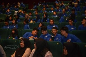 PT TIMAH Ajak Siswa Beasiswa Pemali Boarding School Refreshing, Nobar Jadi Momen Lepas Penat
