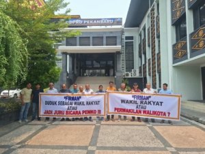 133 Pedagang STC Laporkan Firman ke BK DPRD Pekanbaru, Soroti Pemberitaan yang Dinilai Picu Keresahan