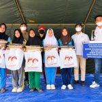 PT TIMAH Salurkan 210 Paket Seragam Sekolah untuk Anak-anak Korban Kebakaran Dusun Serdang