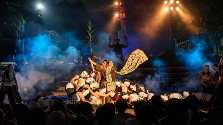 CALON ARANG MENGGUGAT KARYA IDA BAGUS KETUT SUDIASA DIGELAR DI UNJ, GUGATAN LEWAT GERAK