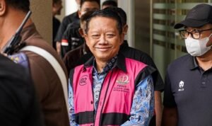 berompi-tahanan-febrie-adriansyah-kembali-jalani-pemeriksaan-di-kejagung-1788865752836_169