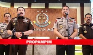 kapolri-sambangi-kejagung-polri-dan-jaksa-perkuat-sinergi-penegakan-hukum-1791959625667_169
